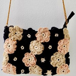 Free People “Pick Me Up” Crossbody bag Beautiful Crochet style - NWT